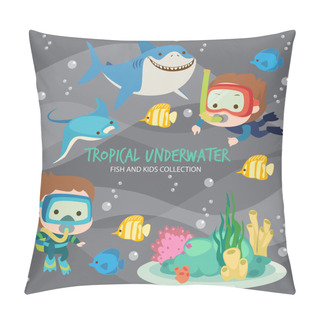 Personality  Fish And Kids Having Fun Play Underwater With Pretty Colorful Coral Reef And Seaweed Pillow Covers