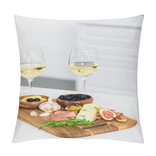 Personality  Close-up View Of Glasses Of Wine And Delicious Snacks On Wooden Board On Table     Pillow Covers