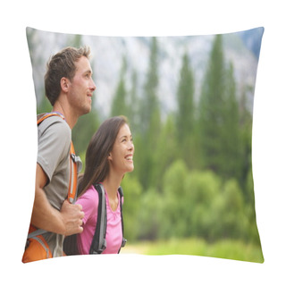 Personality  Couple - Active Hikers Hiking In Yosemite Pillow Covers