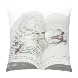 Personality  Open Bible And Glasses Pillow Covers