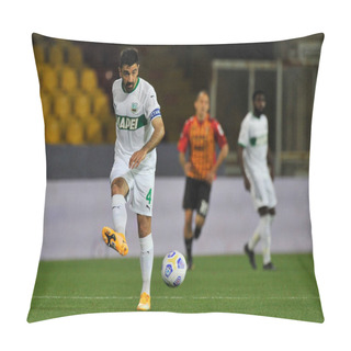 Personality  Francesco Magnanelli Player Of Sassuolo, During The Match Of The Italian Football League Serie A Between Benevento Vs Sassuolo Final Result 0-1, Match Played At The Ciro Vigorito Stadium In Benevento. Italy, April 12, 2021.  Pillow Covers
