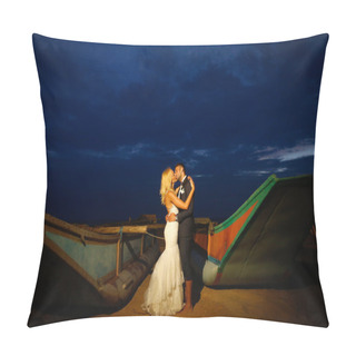 Personality  Bride And Groom Kissing On The Beach Near A Wooden Boat Pillow Covers