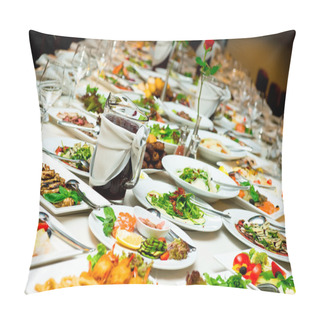 Personality  Table With Food And Drink Pillow Covers