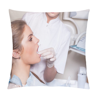 Personality  Female Patient Pillow Covers