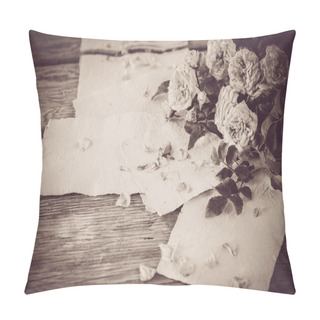 Personality  Roses With Papers On Wooden Table Pillow Covers