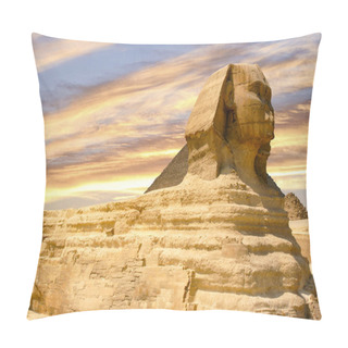Personality  The Sphinx, Which Has A Lion's Body And A Human Head, Is Depicted In The Limestone Statue Known As The Great Sphinx Of Giza.                              Pillow Covers