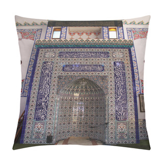 Personality  Tile Mihrab Pillow Covers
