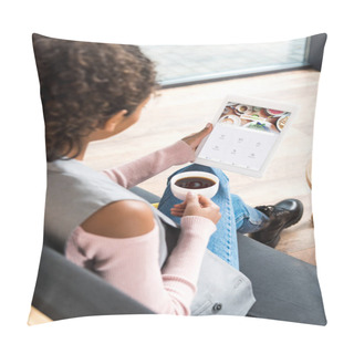 Personality  Beautiful Young Woman Using Tablet With Forsquare App On Screen Pillow Covers