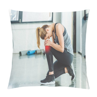 Personality  Side View Of Young Woman In Sportswear Having Ache In Knee While Training In Gym Pillow Covers