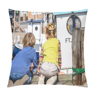 Personality  Brother And Sister Enjoying Their Vacation In The Harbour Pillow Covers