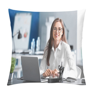 Personality  Young Businesswoman Working In Office Pillow Covers