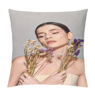 Personality  A Young Woman With Brunette Hair Holds A Bouquet Of Vibrant Flowers In Her Hands, Exuding Natural Beauty And Grace. Pillow Covers