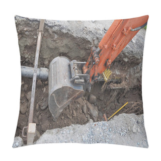 Personality  Road Works Construction Site Excavation With Caterpillar Pillow Covers