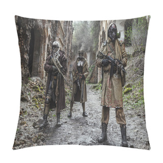 Personality  Nuclear Post-apocalypse Survivors Pillow Covers