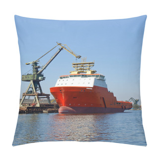 Personality  Red Tug In Shipyard Pillow Covers