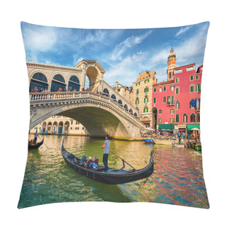 Personality  Colorful Morning View Of Rialto Bridge. Amazing Cityscape Of  Venice With Tourists On Gondolas, Italy, Europe. Romantic Summer Scene Of Famous Canal Grande. Traveling Concept Background. Pillow Covers