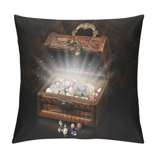 Personality  Antique Chest Of Pirate Treasure Pillow Covers