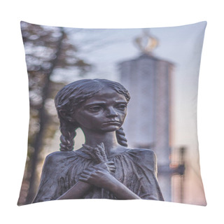 Personality  National Museum Memorial To Holodomor Victims - Ukraine's National Museum And A World-class Centre Devoted To The Victims Of The Holodomor Of 1932-1933. Pillow Covers