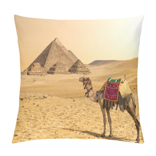 Personality  Camel And Pyramids In A Row Pillow Covers