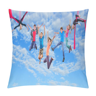 Personality  Happy Dancing Jumping Children In Sky Pillow Covers