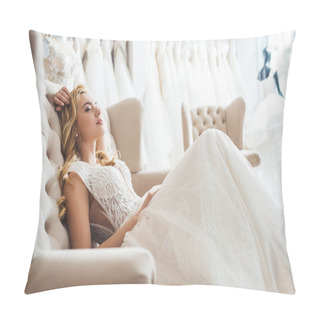 Personality  Attractive Bride In Tulle Dress In Wedding Fashion Shop Pillow Covers