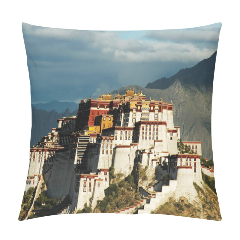 Personality  Potala Palace In Lhasa Tibet Pillow Covers