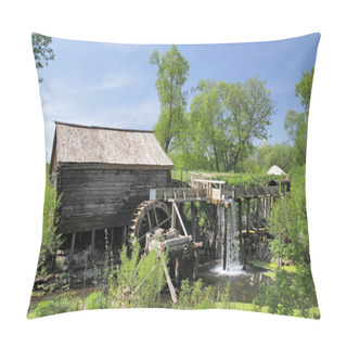 Personality  Wooden Watermill In Central Russia Pillow Covers