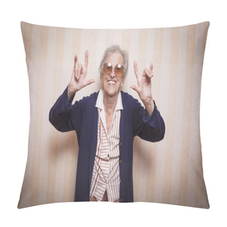 Personality  Lady Making Rock On Signs Pillow Covers