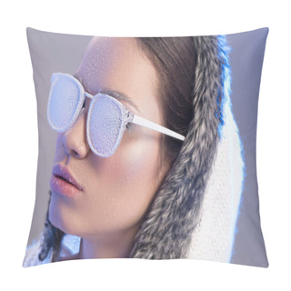 Personality  Trendy Woman In Sunglasses Covered In Frost Pillow Covers