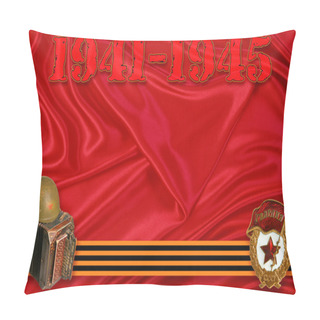 Personality  Victory In War WW 2 Red Background Pillow Covers