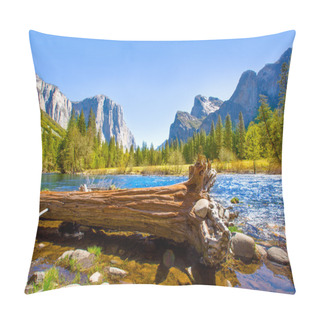 Personality  Yosemite Merced River El Capitan And Half Dome Pillow Covers