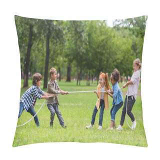 Personality  Kids Playing Tug Of War Pillow Covers