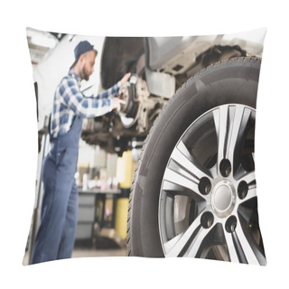 Personality  Close Up View Of Wheel Near Mechanic Repairing Wheel Hub On Blurred Background Pillow Covers