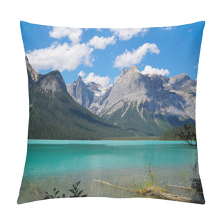 Personality  The Incredible Turquoise Color Of Emerald Lake In Canada Pillow Covers