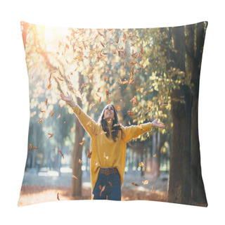 Personality  Casual Joyful Woman Having Fun Throwing Leaves In Autumn At City Park. Pillow Covers