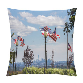 Personality US Flags And Lower Manhattan Pillow Covers