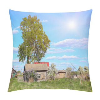 Personality  House In The Russian Village Pillow Covers