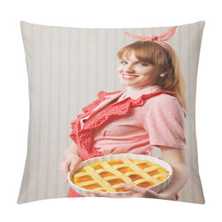 Personality  Beautiful Woman Holding Italian Pie. Pillow Covers