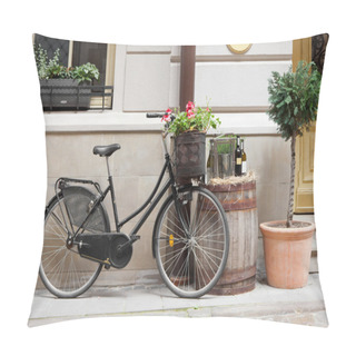 Personality  Old Bicycle Carrying Flowers Pillow Covers