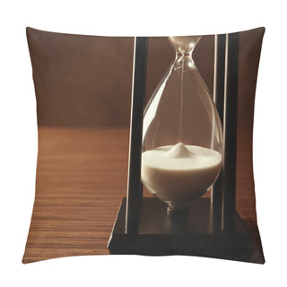 Personality  Hourglass With White Sand Pillow Covers