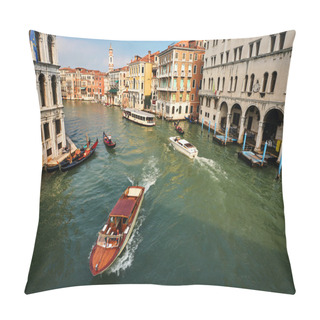 Personality  Gondola Grande In Venice, Italy Pillow Covers