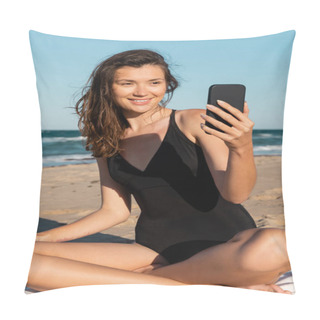 Personality Happy Young Woman In Swimsuit Taking Selfie On Smartphone Near Sea Pillow Covers
