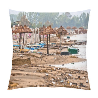 Personality  A Dirty Polluted Beach In The Rain Pillow Covers