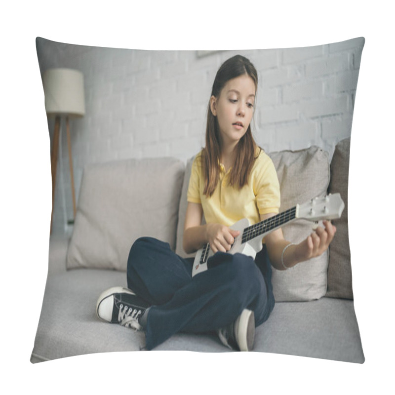 Personality  Brunette Girl Sitting On Couch With Crossed Legs And Tuning Small Hawaiian Guitar Pillow Covers