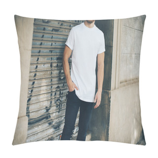Personality  Bearded Young Man Standing On The Street Pillow Covers