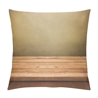 Personality  Background With Wooden Table Pillow Covers
