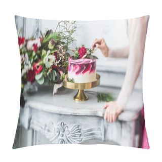 Personality  Woman Decorates Wedding Cake Pillow Covers