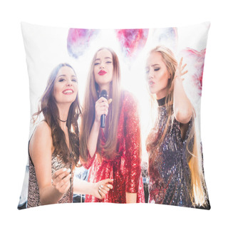 Personality  Three Gorgeous Women Pillow Covers