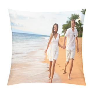 Personality  Couple Walking On Romantic Honeymoon Pillow Covers