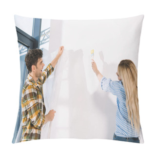 Personality  Young Man Holding Cellophane While Girlfriend Standing With Yellow Paintbrush Pillow Covers